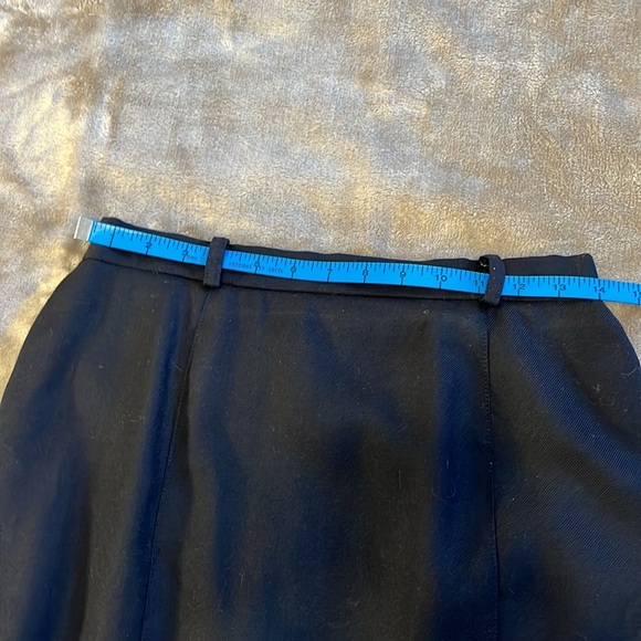 Wool lined navy skirt - Picture 4 of 9